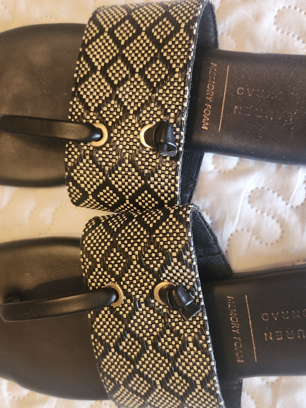 Kohl's Black and Beige Patterned Women's Sandals